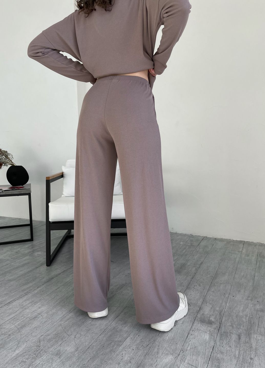 Купити Костюм жіночий у рубчик кольору мокко з широкими штанами Merlini Мантуя 100000404, розмір XS-M в інтернет-магазині