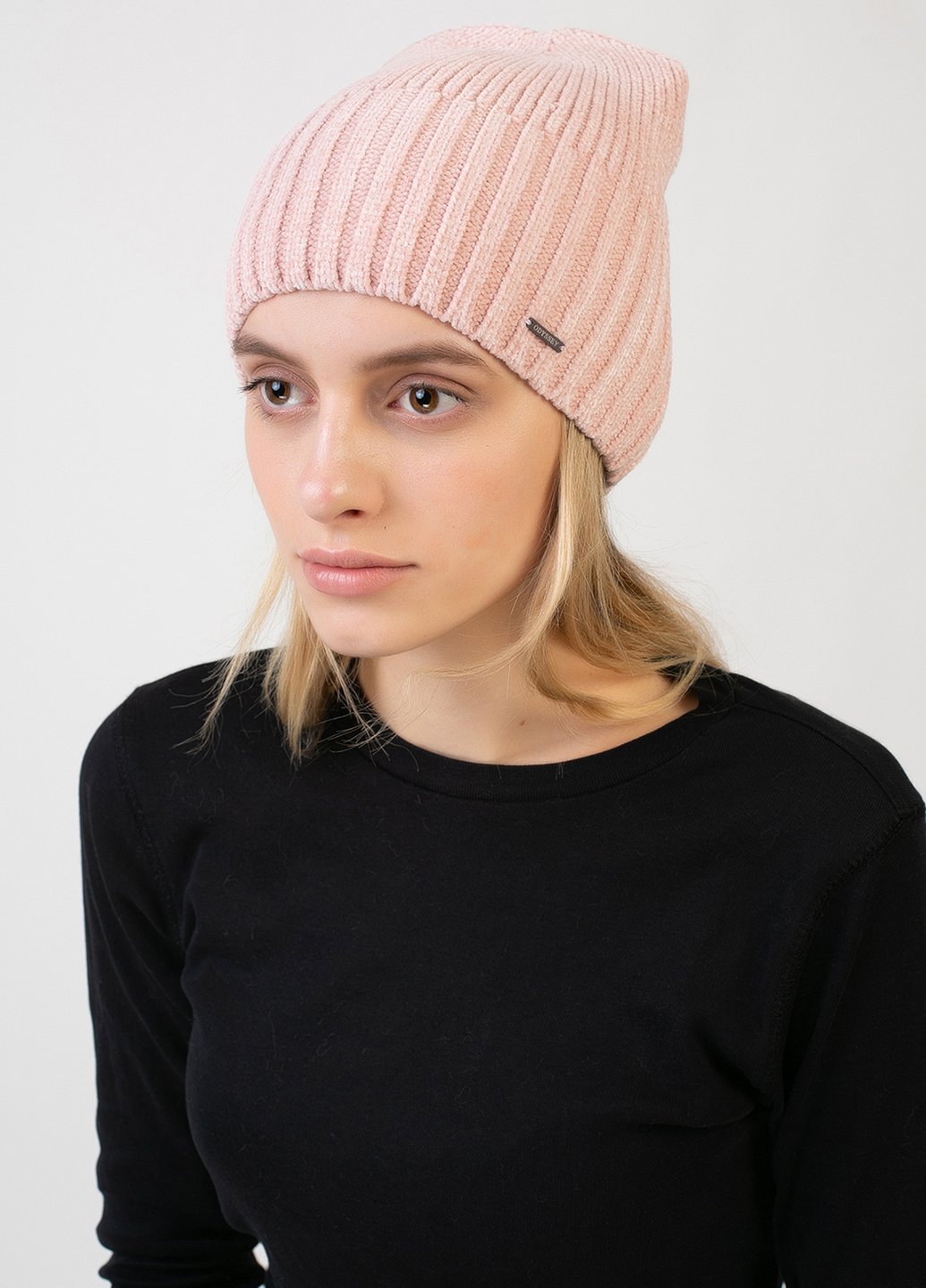 Купити Тепла зимова велюрова шапка Merlini Бука 330022 - Пудровий в інтернет-магазині