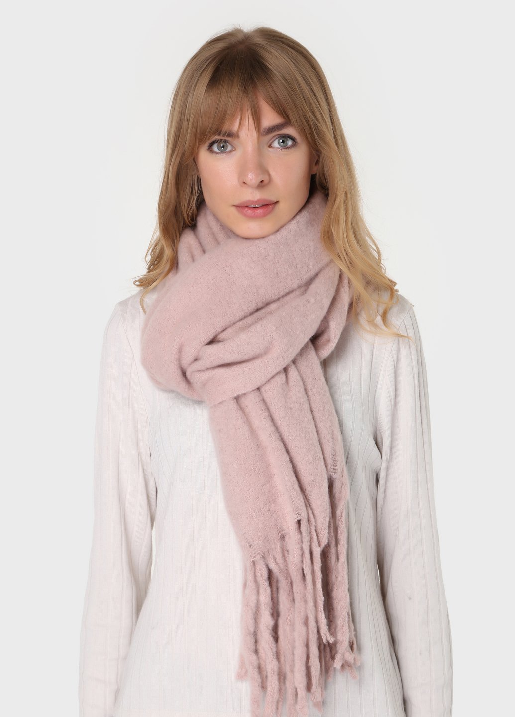 Купить Шерстяной шарф Merlini Бильбао (185*40 см) 446007 - Пудровый в интернет-магазине