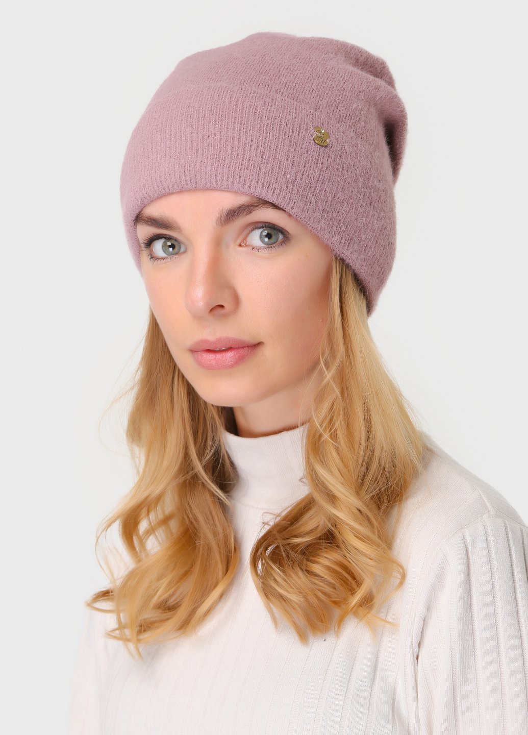 Купить Зимняя ангоровая женская шапка с отворотом на флисовой подкладке DeMari Зара 500067 - Темно-пудровый в интернет-магазине