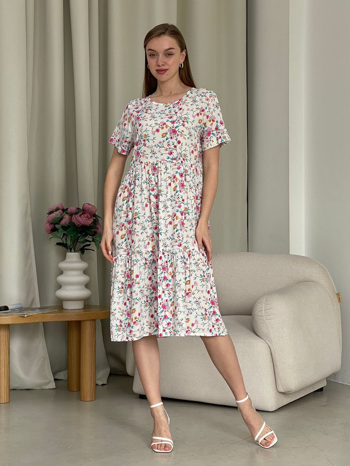Купить Летнее платье с рюшами в цветочек белое Merlini Казерта 700001262 размер 42-44 (S-M) в интернет-магазине
