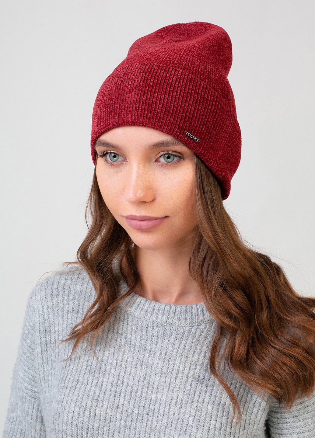 Купить Теплая зимняя велюровая шапка Merlini Кассиопея 330042 - Красный в интернет-магазине