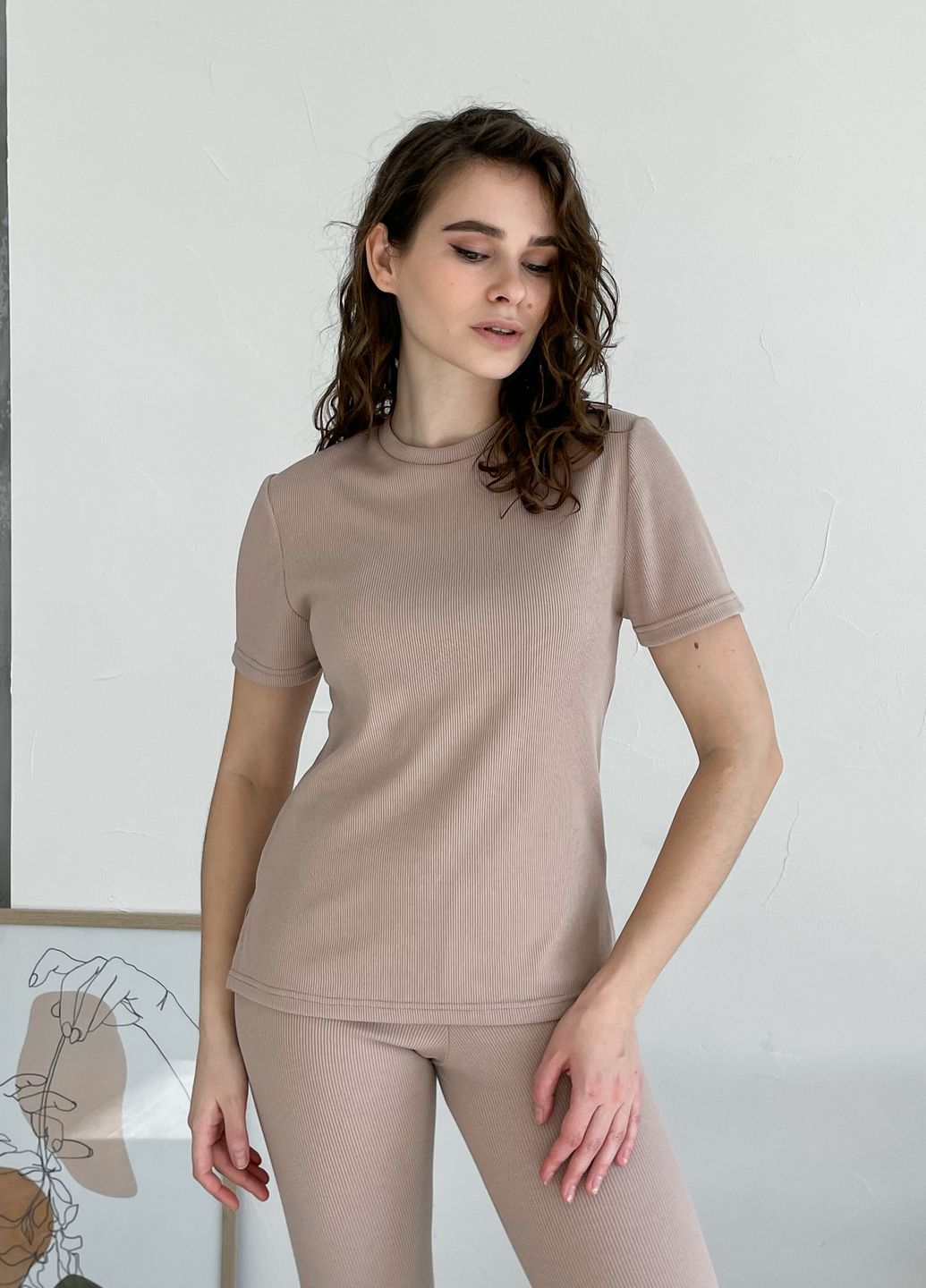 Купить Костюм женский в рубчик футболка с лосинами бежевый Merlini Сантино 100000503, размер XS-M (40-44) в интернет-магазине