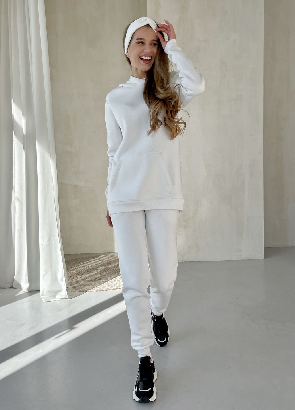 Купить Теплое худи на флисе белое Merlini Рона 110001007, размер 42-44 в интернет-магазине