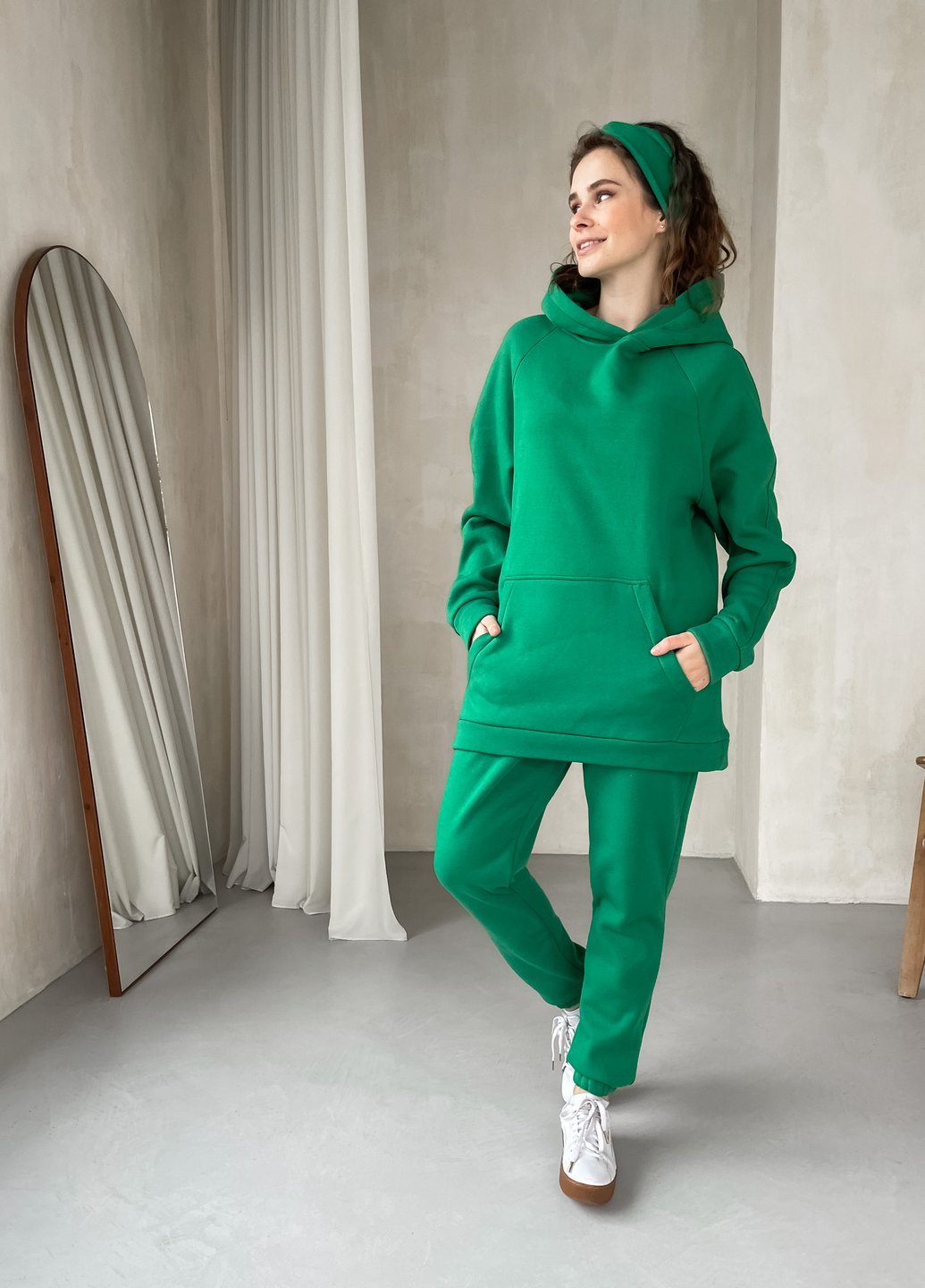 Купить Теплый зеленый спортивный костюм женский на флисе двойка: худи, спортивные штаны Лекко 100000175, размер 42-44 в интернет-магазине