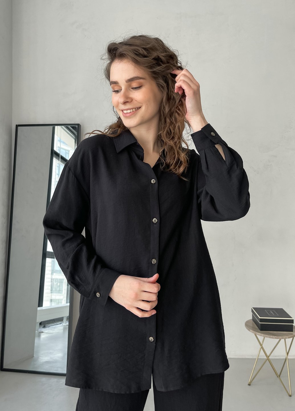 Купити Сорочка жіноча з довгим рукавом чорного кольору Merlini Беллуно 200000241, розмір 42-44 в інтернет-магазині