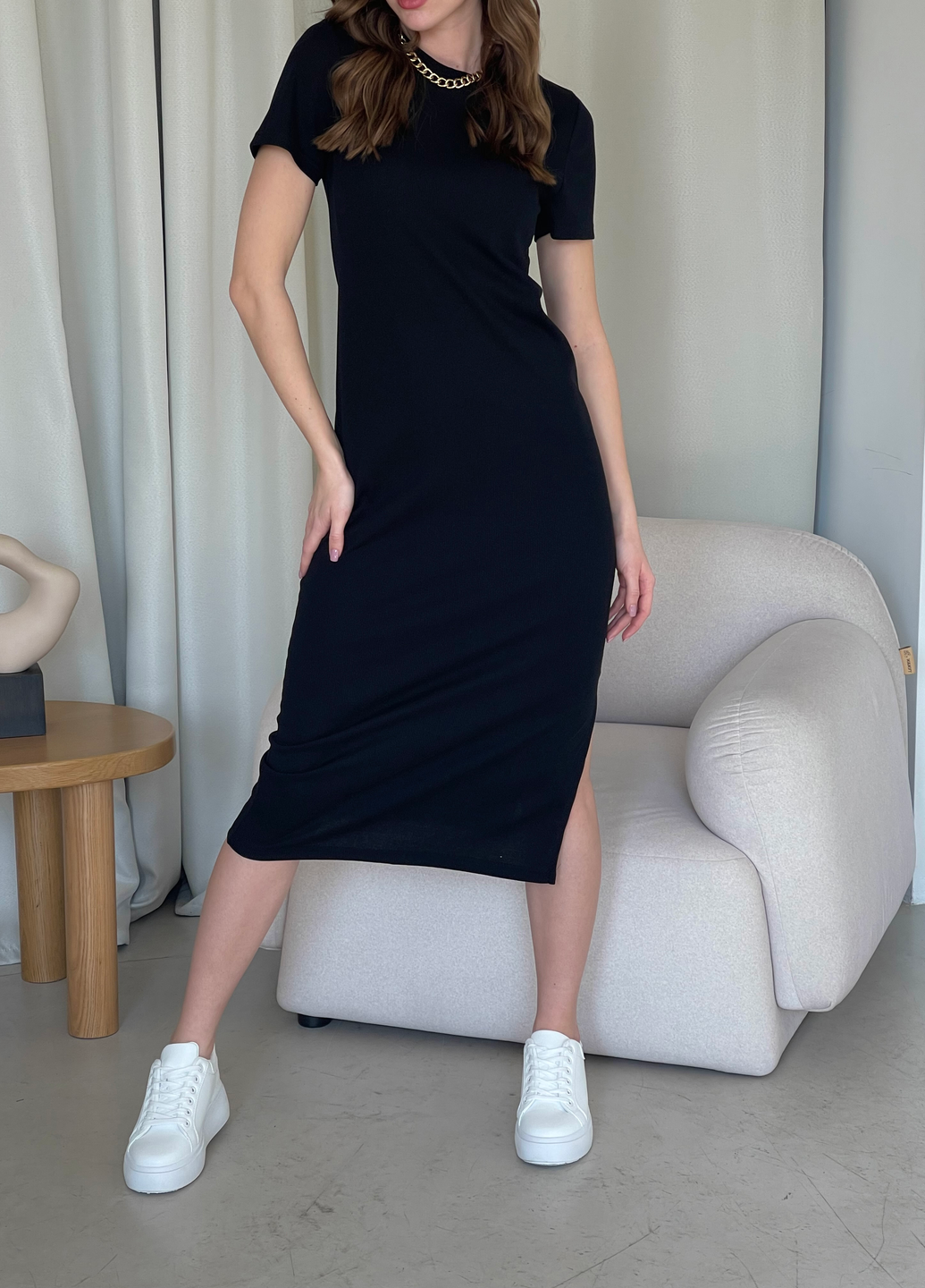 Купить Длинное платье-футболка в рубчик черное Merlini Кассо 700000121 размер 42-44 (S-M) в интернет-магазине
