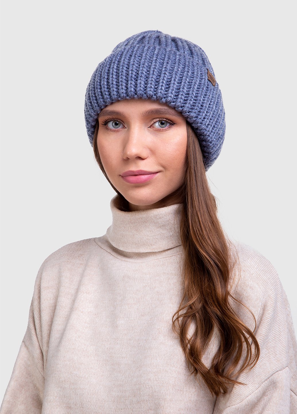 Купить Зимняя теплая женская шерстяная шапка с отворотом на флисовой подкладке DeMari 500049 в интернет-магазине