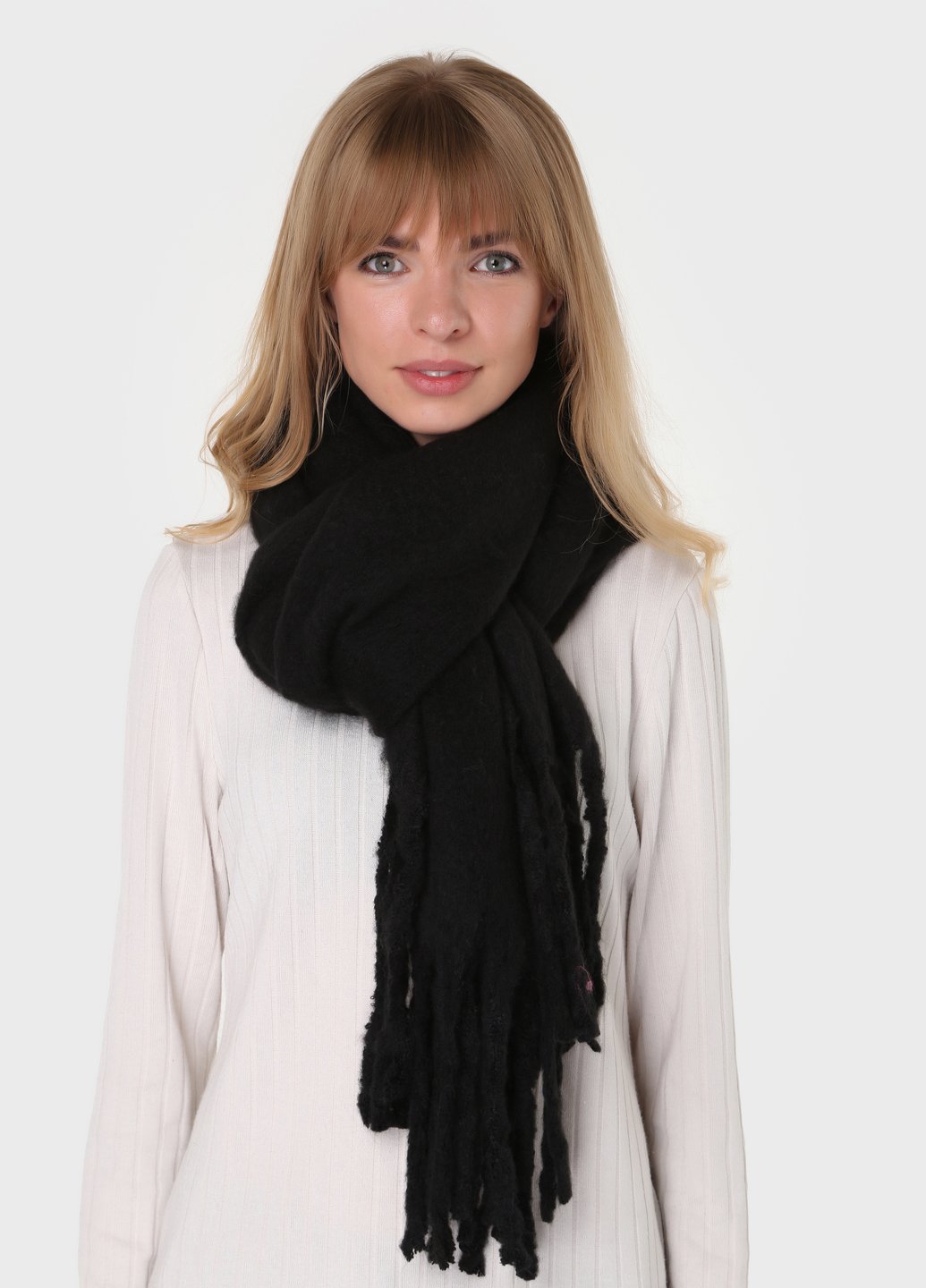 Купить Шерстяной шарф Merlini Бильбао (185*40 см) 446008 - Черный в интернет-магазине