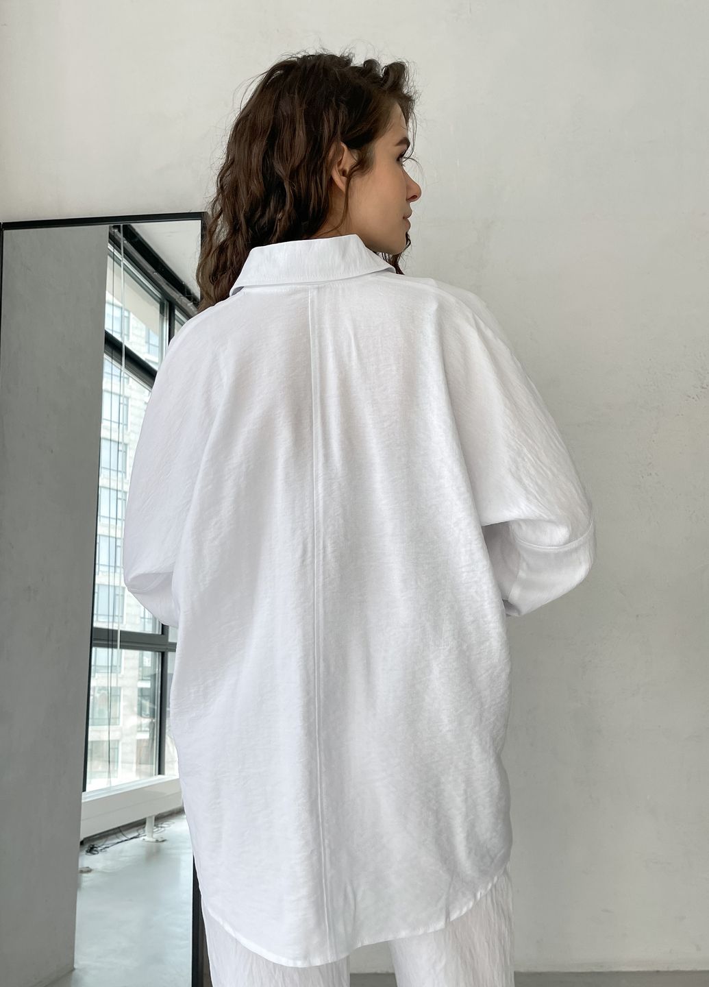 Купить Рубашка женская с длинным рукавом белого цвета из льна Merlini Беллуно 200000242, размер 42-44 в интернет-магазине