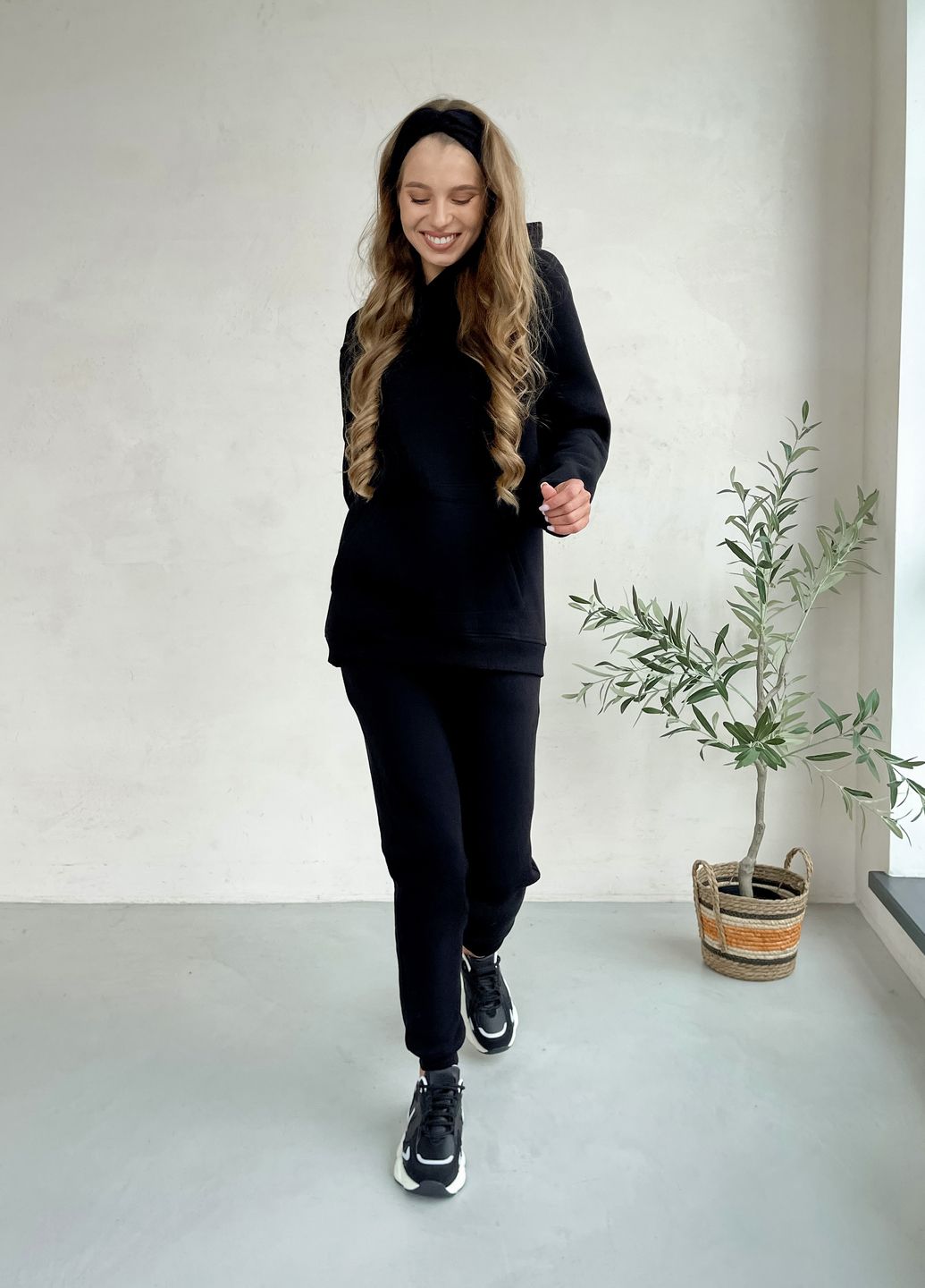 Купить Теплый зимний женский спортивный костюм на флисе черный Merlini Бордо 100001021, размер 42-44 (S-M) в интернет-магазине
