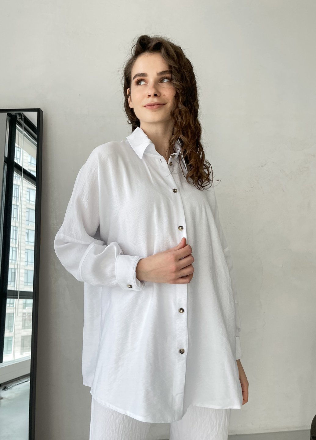 Купить Рубашка женская с длинным рукавом белого цвета из льна Merlini Беллуно 200000242, размер 42-44 в интернет-магазине
