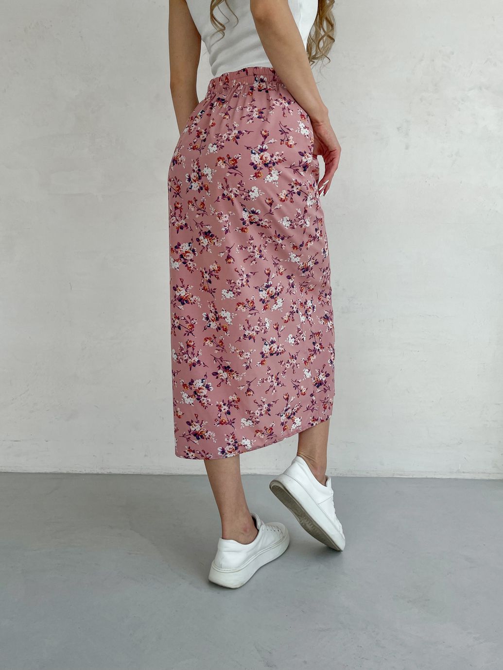 Купить Длинная женская юбка ниже колена с размером в цветочек Merlini Парма 400000103, размер 42-44 (S-M) в интернет-магазине