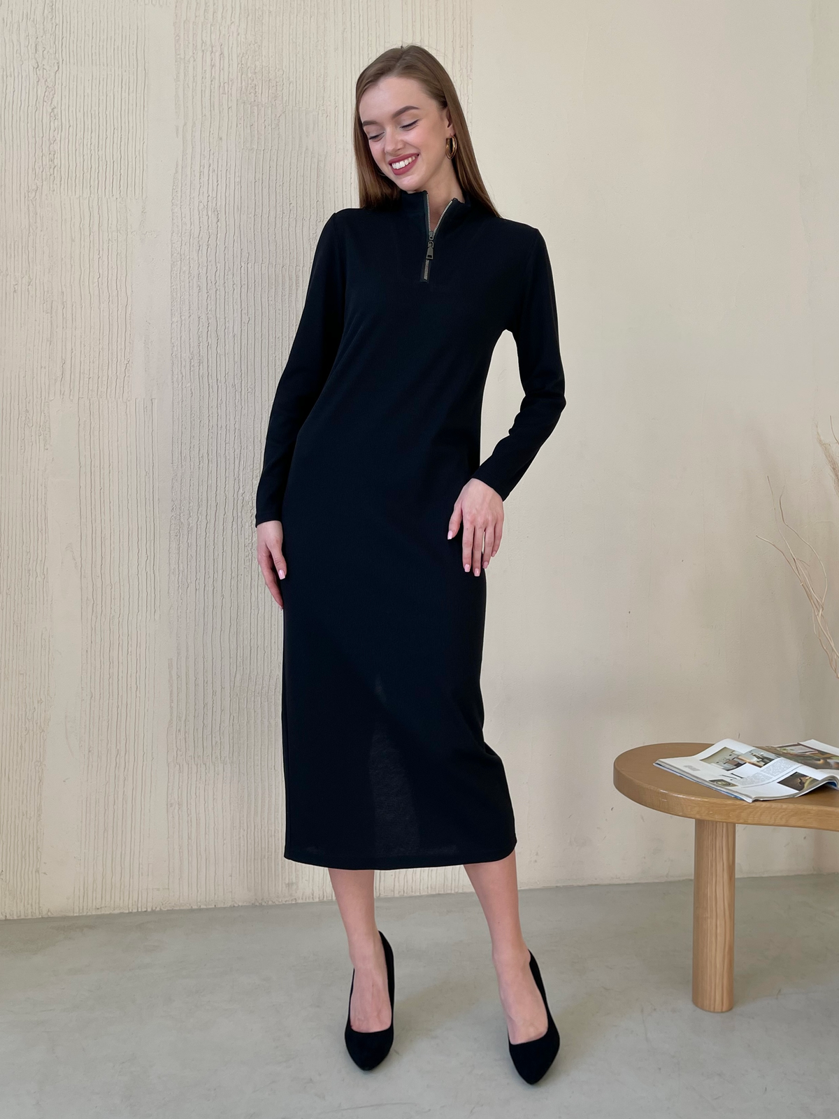 Купити Довга чорна сукня в рубчик з довгим рукавом Merlini Венето 700001141, розмір 42-44 (S-M) в інтернет-магазині