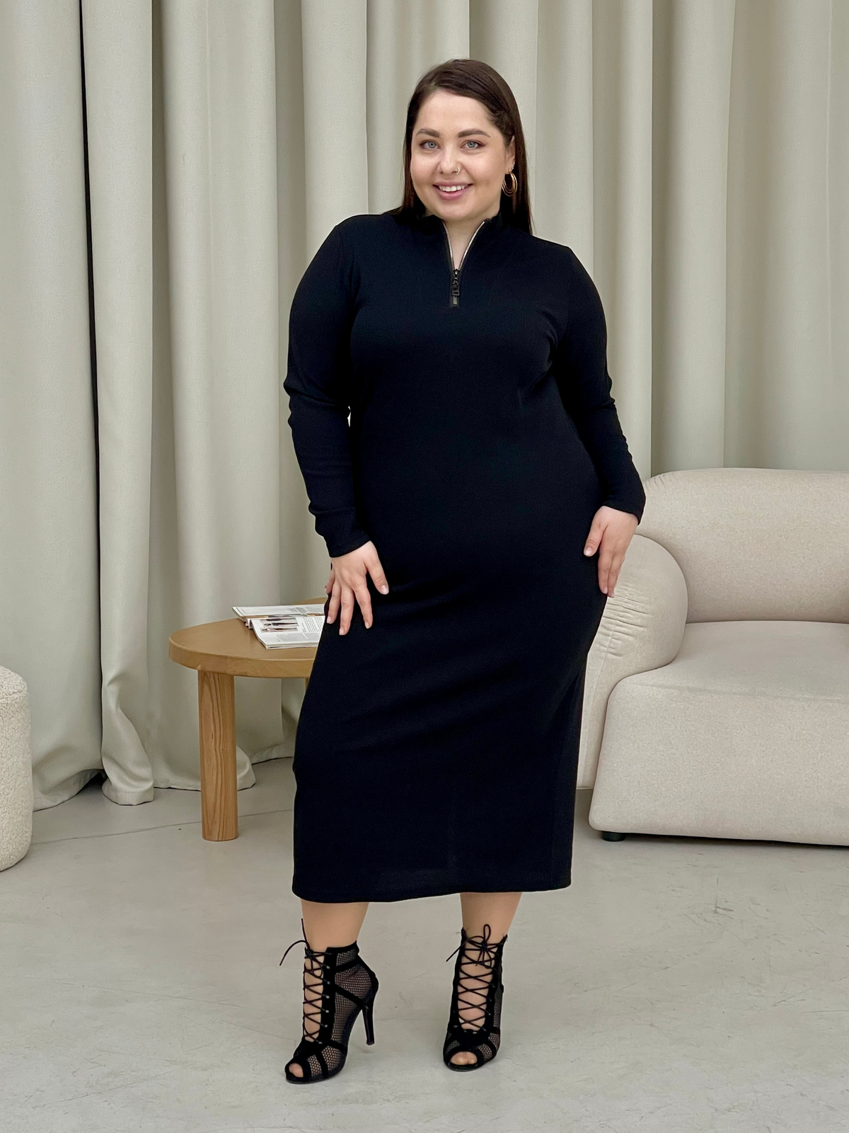 Купить Длинное черное платье в рубчик с длинным рукавом Merlini Венето 700001141, размер 42-44 (S-M) в интернет-магазине