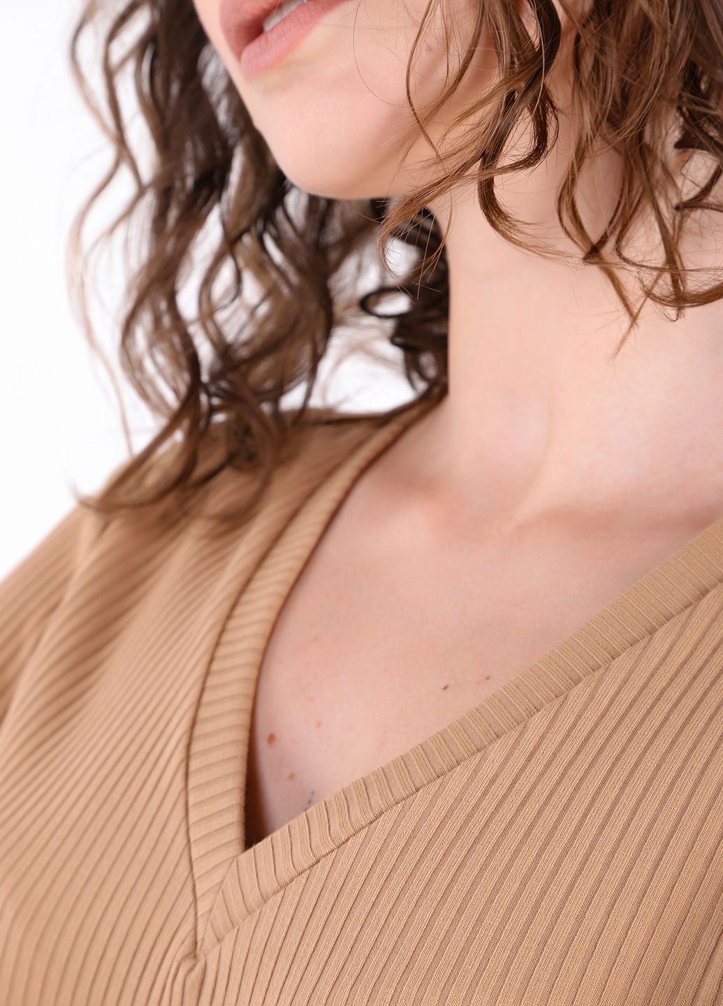 Купити Костюм жіночий в рубчик пісочного кольору Merlini Аліканте 100000104, розмір 42-44 в інтернет-магазині