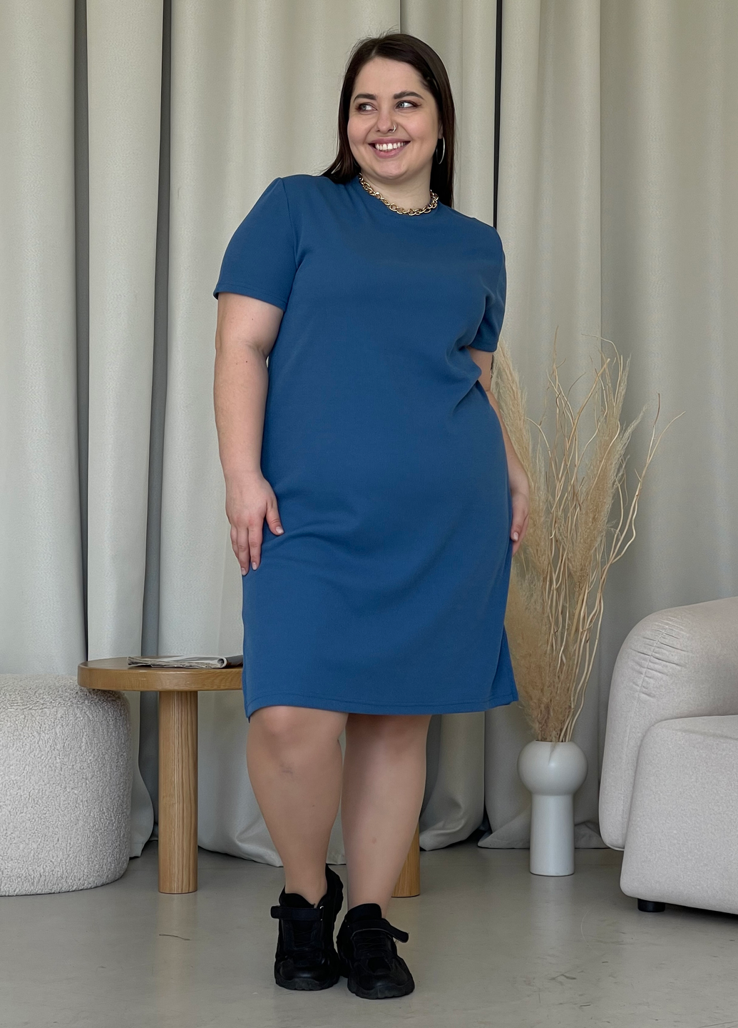 Купить Платье-футболка до колена в рубчик синее Merlini Милан 700000151 размер 42-44 (S-M) в интернет-магазине