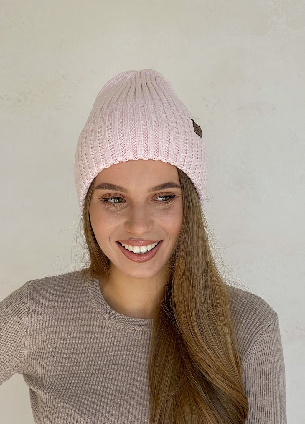 Купить Теплая зимняя кашемировая женская шапка с отворотом на флисовой подкладке DeMari 500123 в интернет-магазине