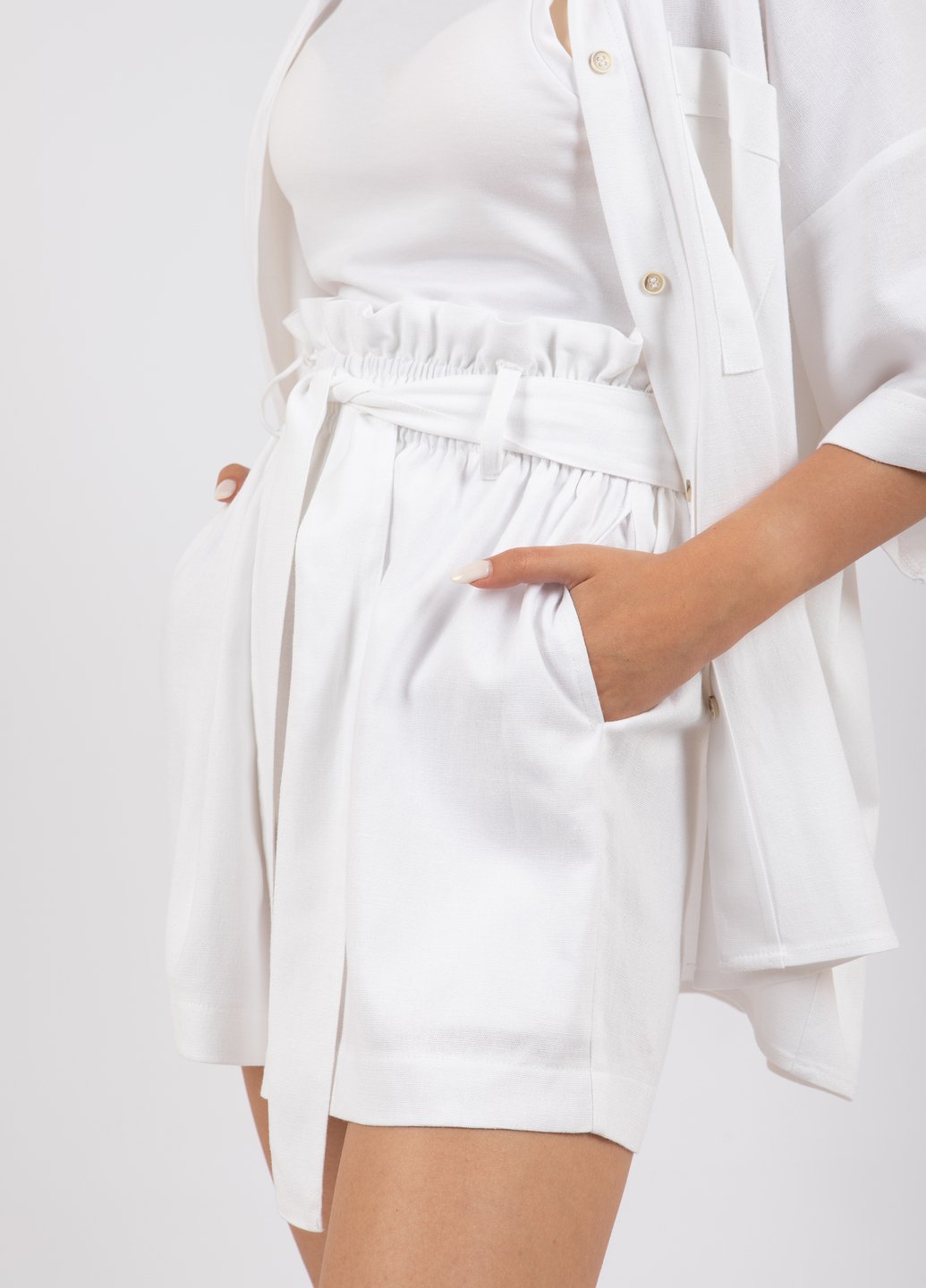 Купить Льняные шорты женские Merlini Тулуза 300000007 - Белый, 42-44 в интернет-магазине