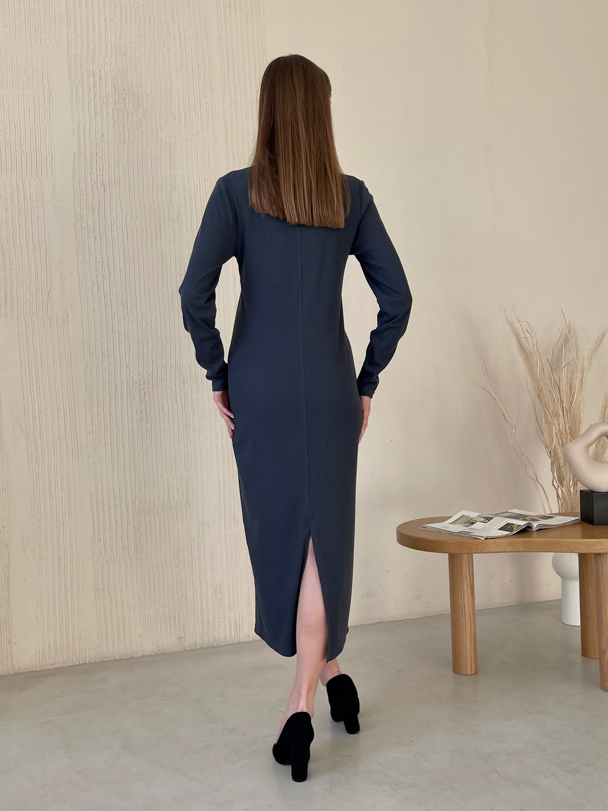 Купити Довга сіра сукня в рубчик з довгим рукавом Merlini Венето 700001142, розмір 42-44 (S-M) в інтернет-магазині