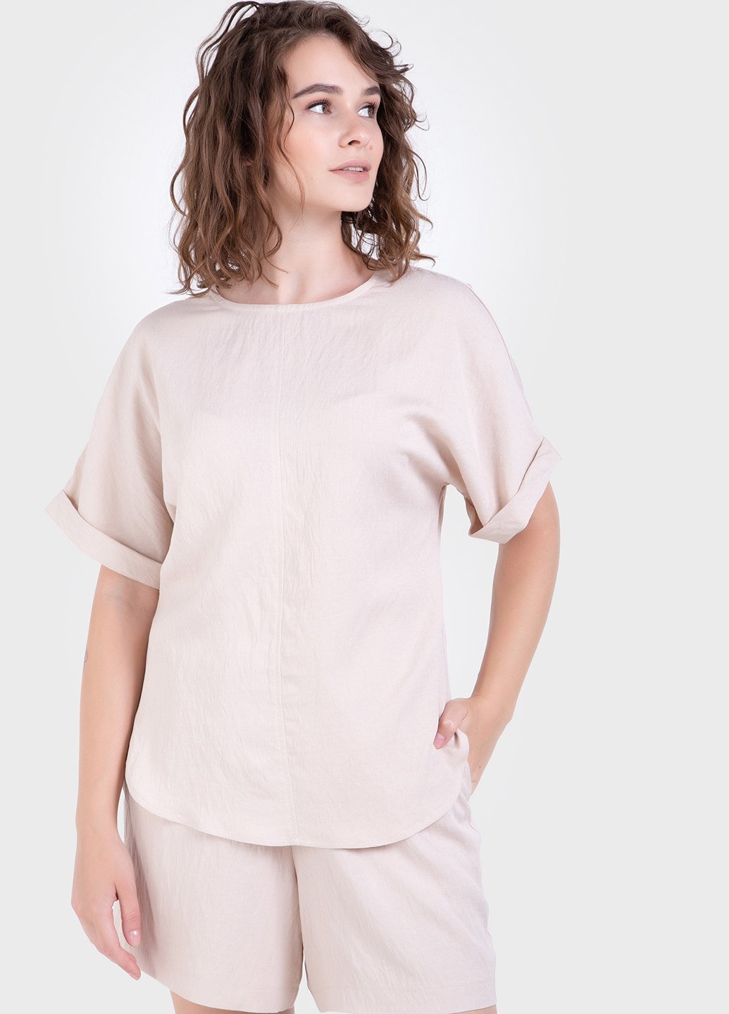 Купить Оверсайз футболка женская бежевого цвета из льна-жатки Merlini Салерно 800000045, размер 42-44 в интернет-магазине