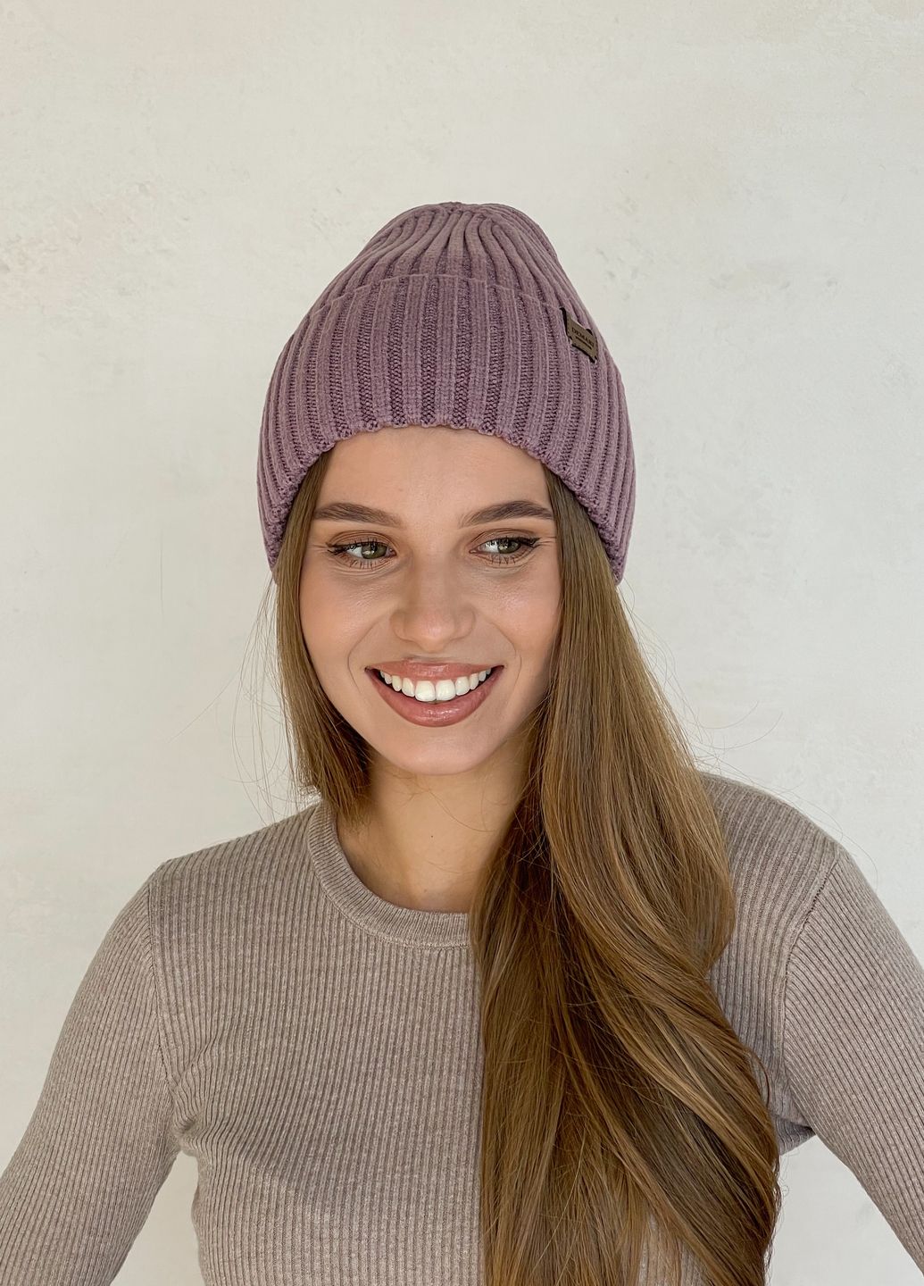Купить Теплая зимняя кашемировая женская шапка с отворотом на флисовой подкладке DeMari 500126 в интернет-магазине