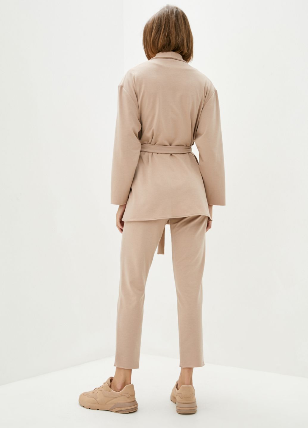 Купить Классический костюм женский бежевого цвета Merlini Йоркшир 100000049, размер 42-44 в интернет-магазине
