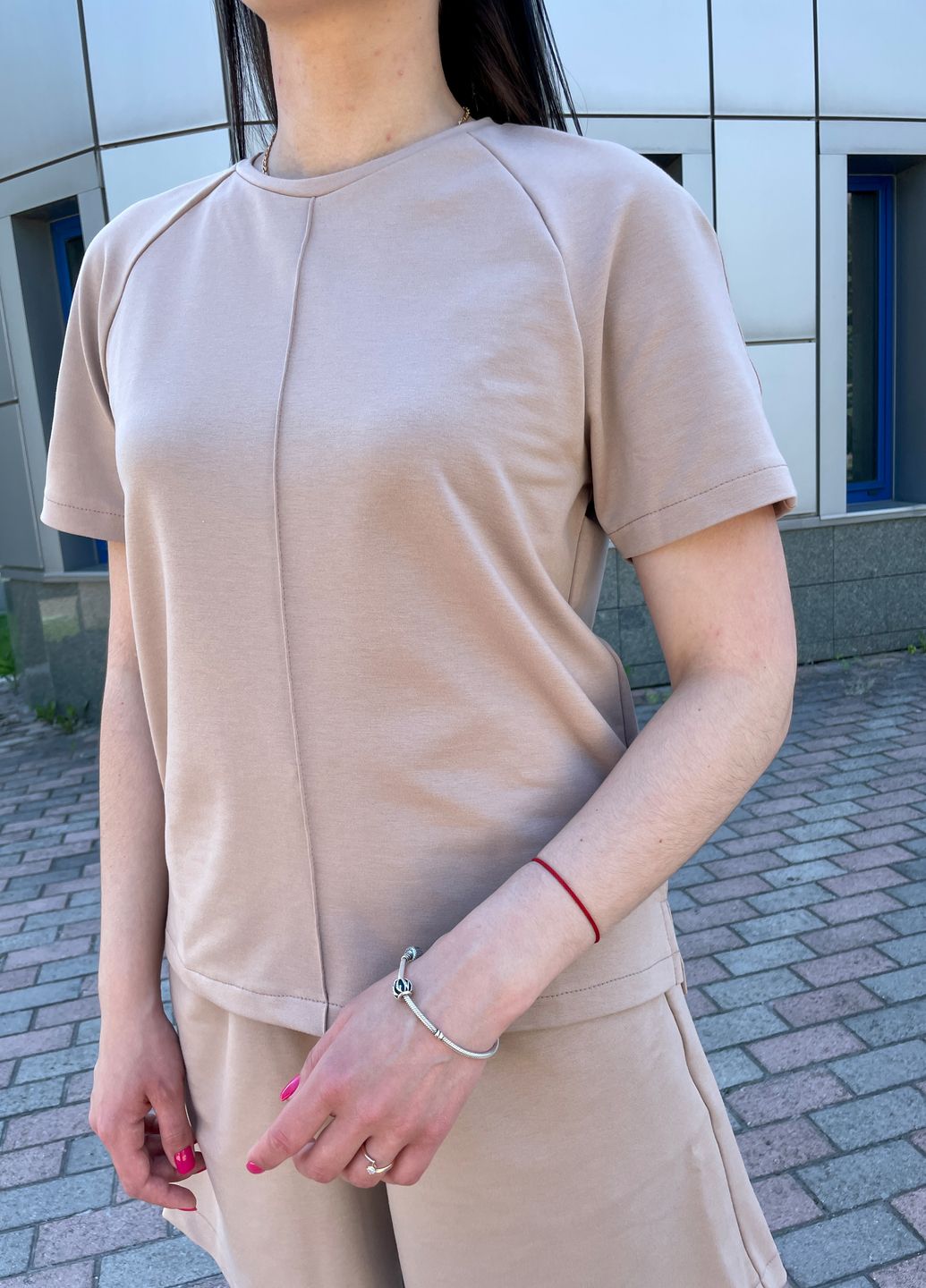 Купить Летний костюм женский бежевого цвета Merlini Пьемонт 100000115, размер 42-44 в интернет-магазине