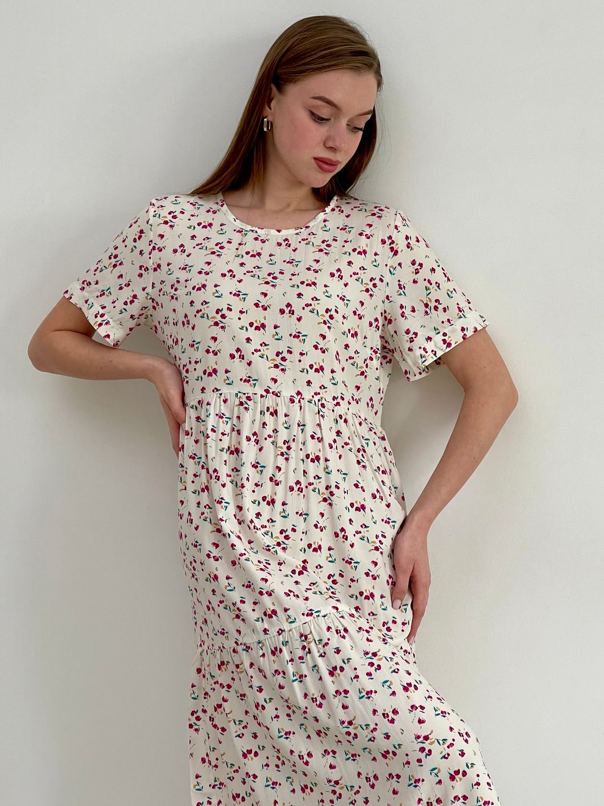 Купить Летнее платье с рюшами в цветочек белое Merlini Казерта 700001266 размер 42-44 (S-M) в интернет-магазине