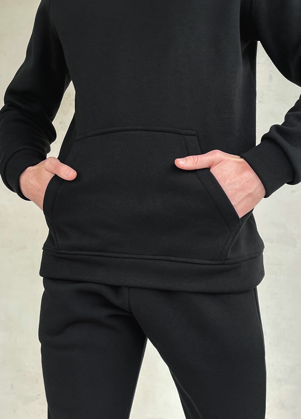Купить Теплый мужской спортивный костюм на флисе черного цвета Merlini Виско 100000208, размер 42-44 в интернет-магазине