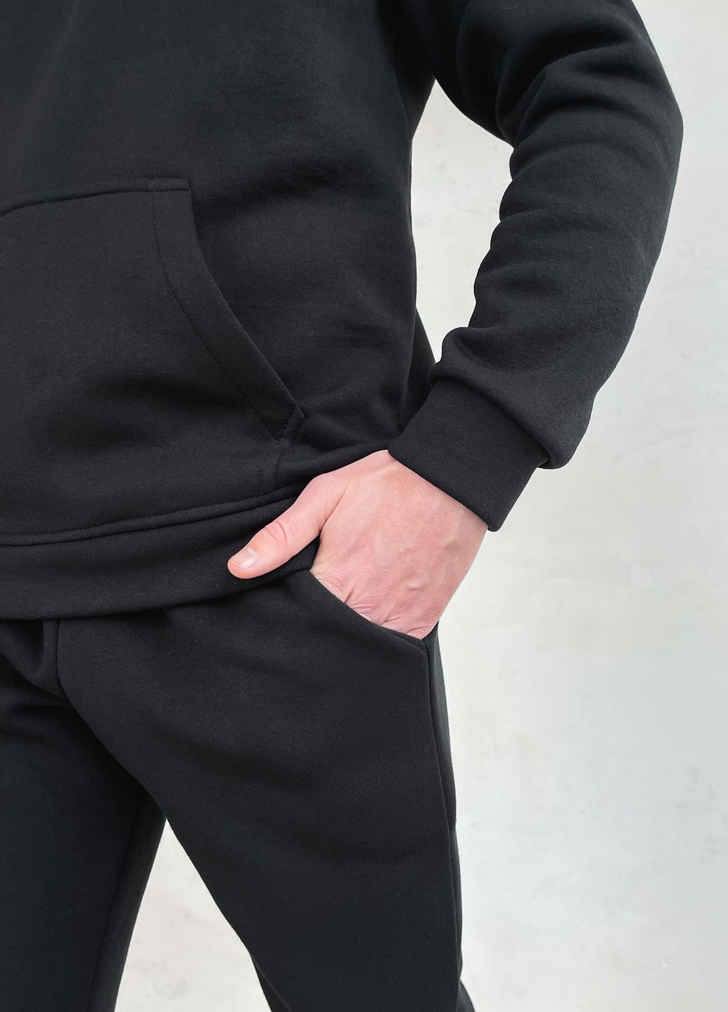 Купить Теплый мужской спортивный костюм на флисе черного цвета Merlini Виско 100000208, размер 42-44 в интернет-магазине