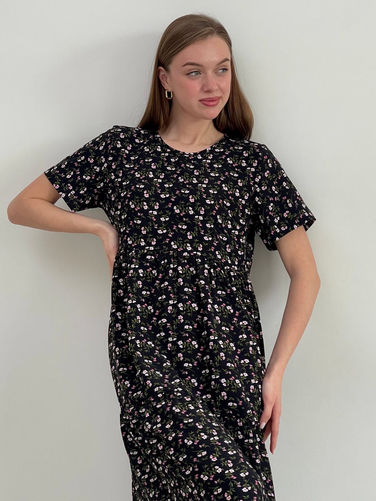 Купить Летнее платье с рюшами в цветочек черное Merlini Мета 700001301 размер 42-44 (S-M) в интернет-магазине