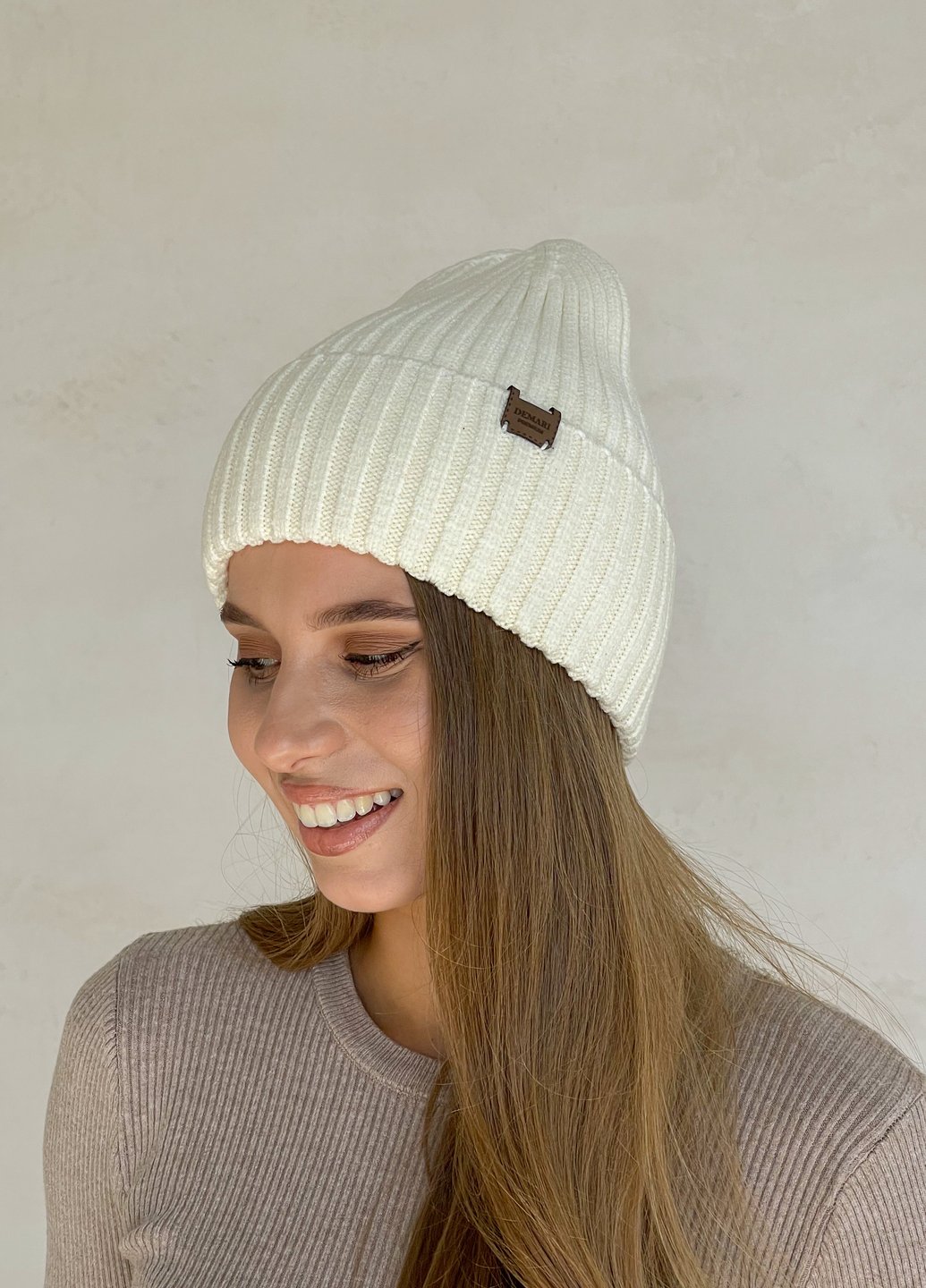 Купити Тепла зимова кашемірова жіноча шапка з відворотом на флісовій підкладці DeMari 500129 в інтернет-магазині