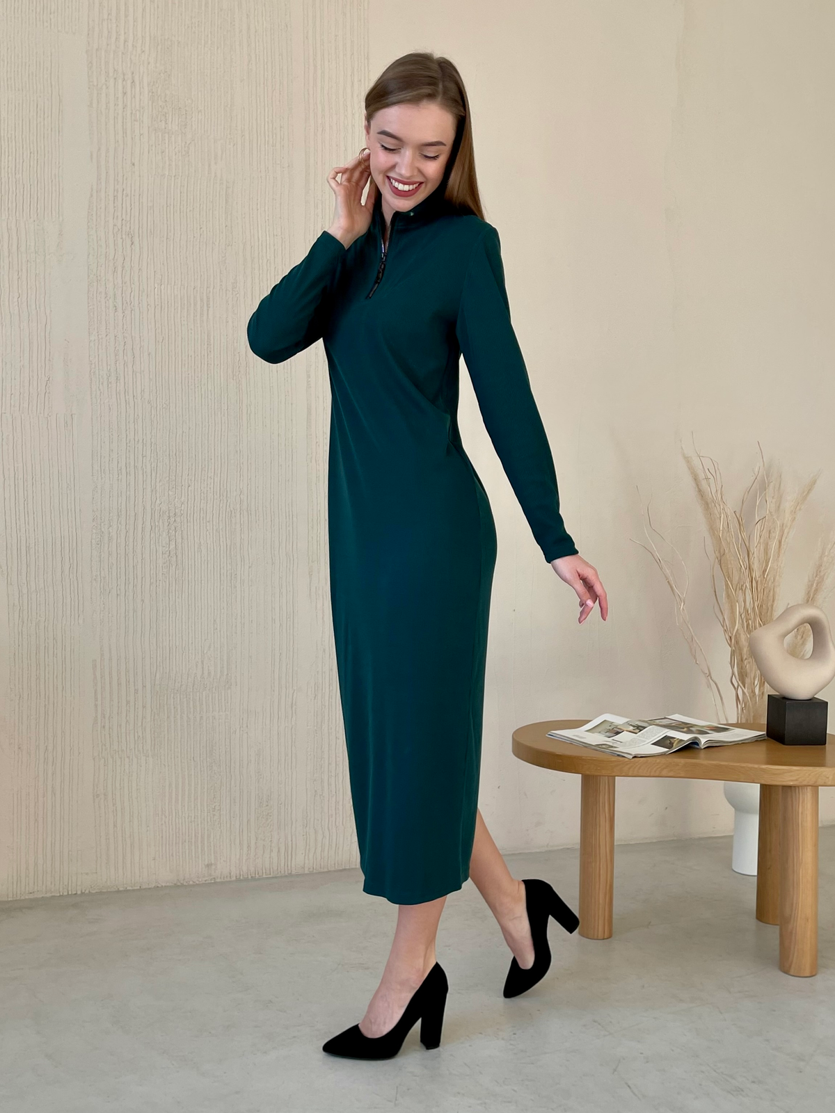 Купити Довга зелена сукня в рубчик з довгим рукавом Merlini Венето 700001143, розмір 42-44 (S-M) в інтернет-магазині