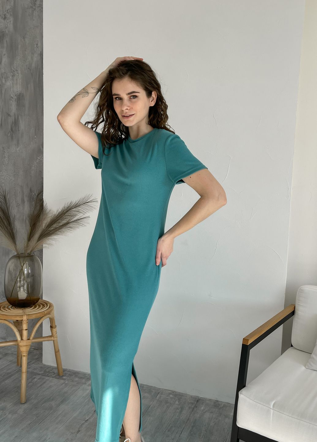 Купить Длинное платье-футболка в рубчик бирюзовое Merlini Кассо 700000125 размер 42-44 (S-M) в интернет-магазине