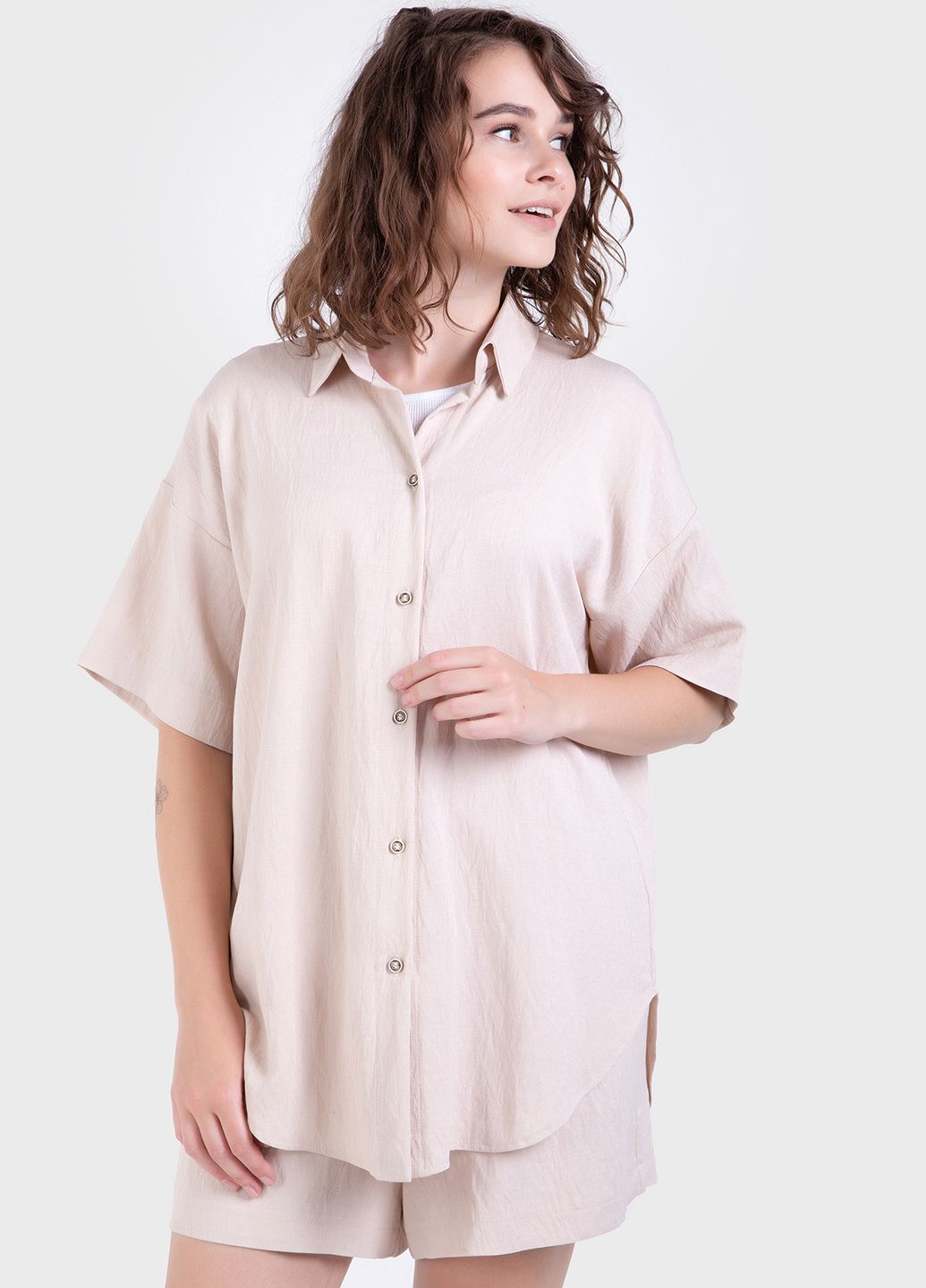 Купить Летний костюм женский двойка бежевого цвета: шорты, рубашка Merlini Мессина 100000145, размер 42-44 в интернет-магазине