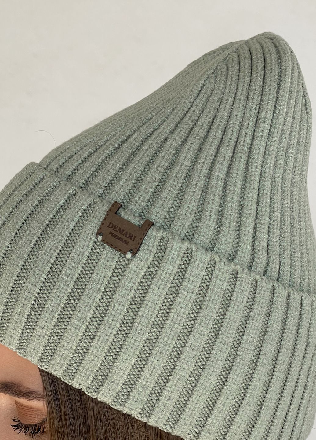 Купить Теплая зимняя кашемировая женская шапка с отворотом на флисовой подкладке DeMari 500130 в интернет-магазине