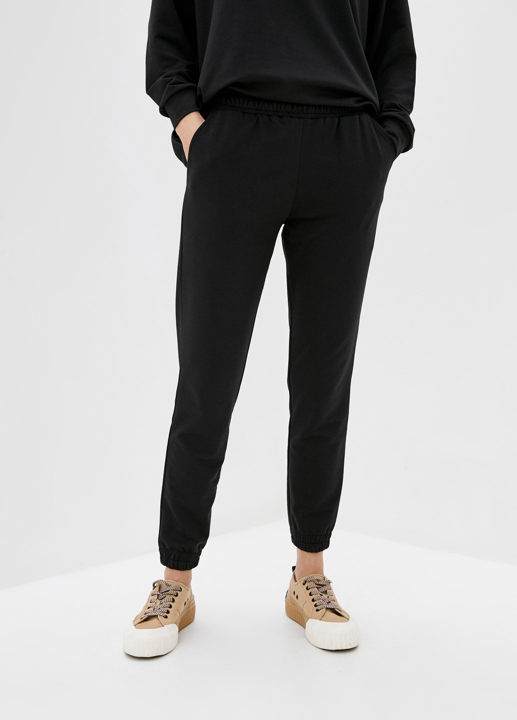Купить Спортивные штаны женские Merlini Латина 600000014 - Черный, 42-44 в интернет-магазине