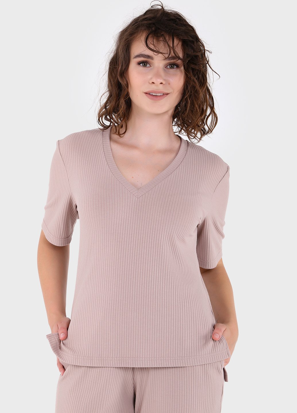 Купити Легка футболка жіноча у рубчик Merlini Корунья 800000023 - Бежевий, 42-44 в інтернет-магазині