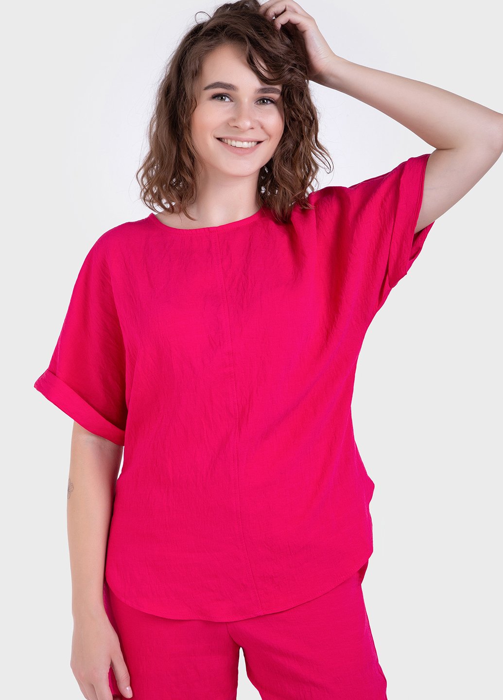 Купить Оверсайз футболка женская малинового цвета из льна-жатки Merlini Салерно 800000046, размер 42-44 в интернет-магазине