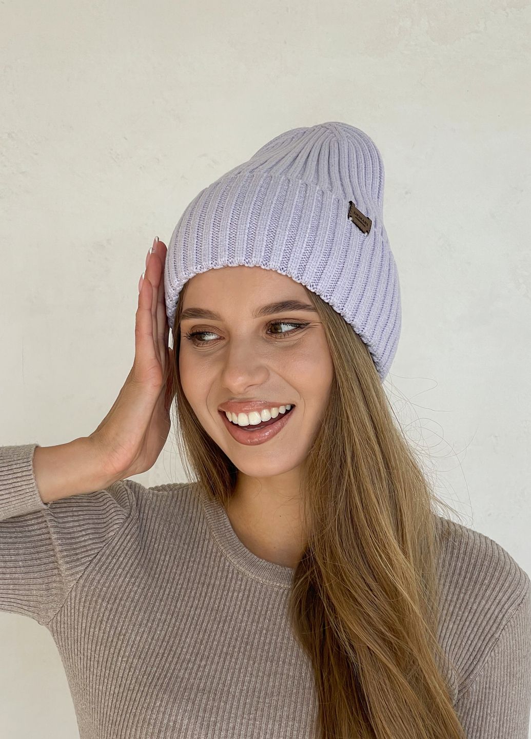 Купить Теплая зимняя кашемировая женская шапка с отворотом на флисовой подкладке DeMari 500131 в интернет-магазине