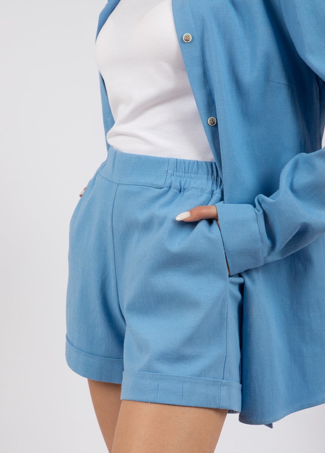 Купить Льняные шорты женские Merlini Рим 300000010 - Голубой, 42-44 в интернет-магазине