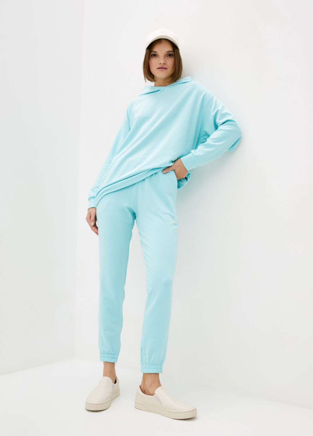 Купить Спортивные штаны женские Merlini Латина 600000015 - Голубой, 42-44 в интернет-магазине