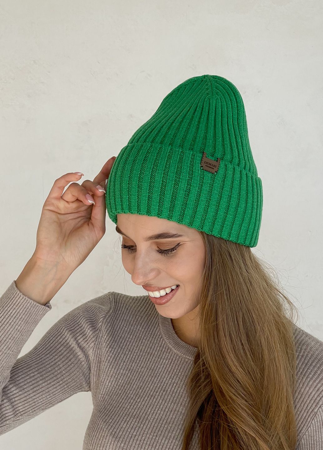 Купить Теплая зимняя кашемировая женская шапка с отворотом на флисовой подкладке DeMari 500135 в интернет-магазине