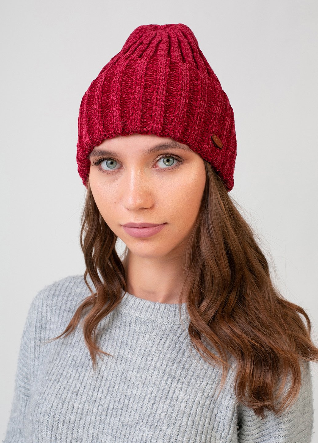 Купить Теплая зимняя велюровая шапка Merlini Калабрия 330066 - Красный в интернет-магазине