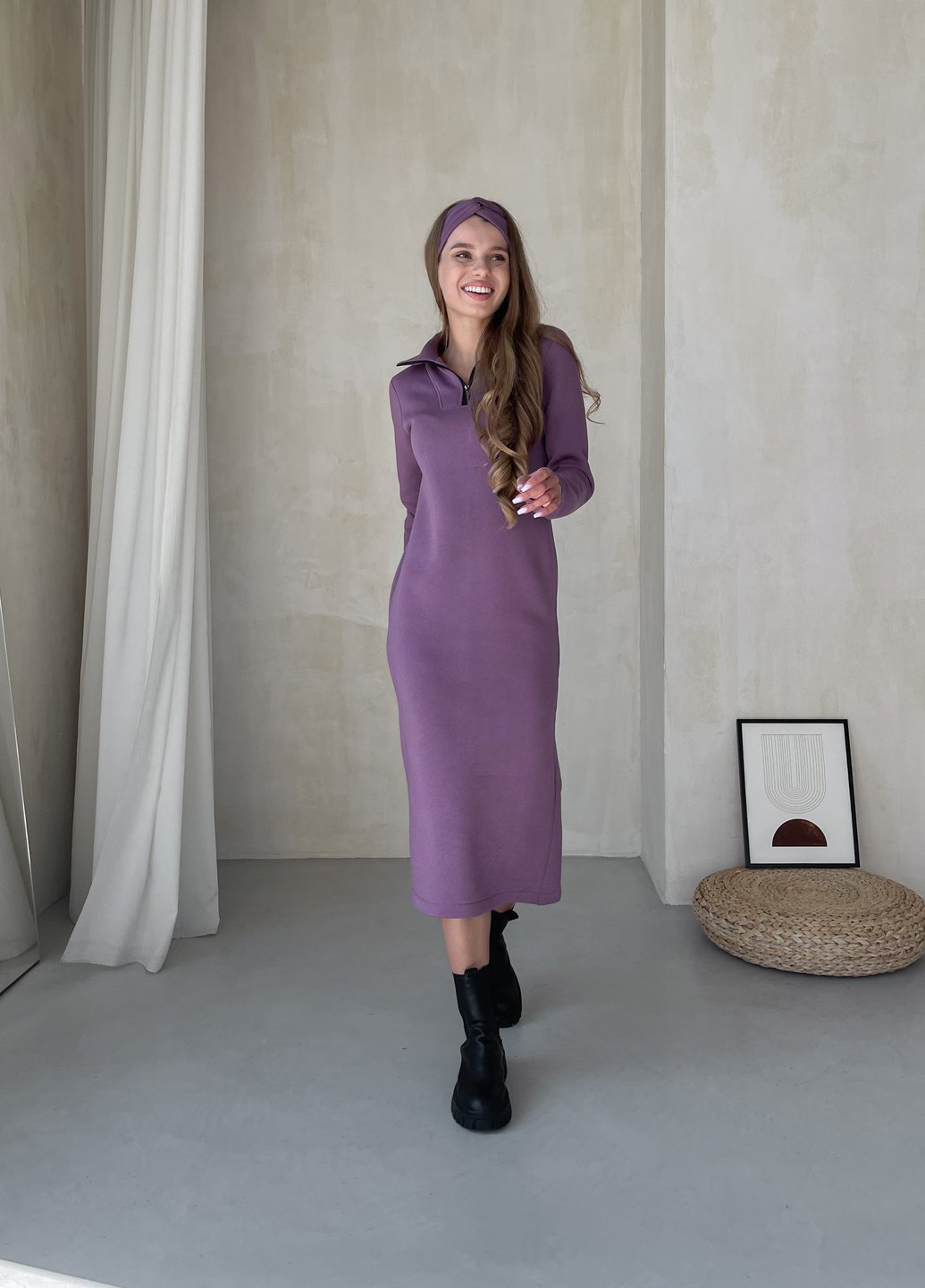 Купить Зимнее теплое платье на флисе ниже колена на молнии фиолетовый Merlini Антони 700001045, размер 42-44 (S-M) в интернет-магазине
