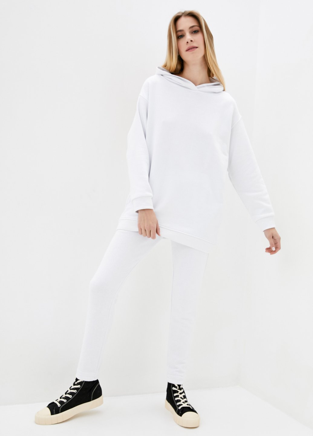 Купить Спортивный костюм женский белого цвета Merlini Брент 100000078, размер 42-44 в интернет-магазине