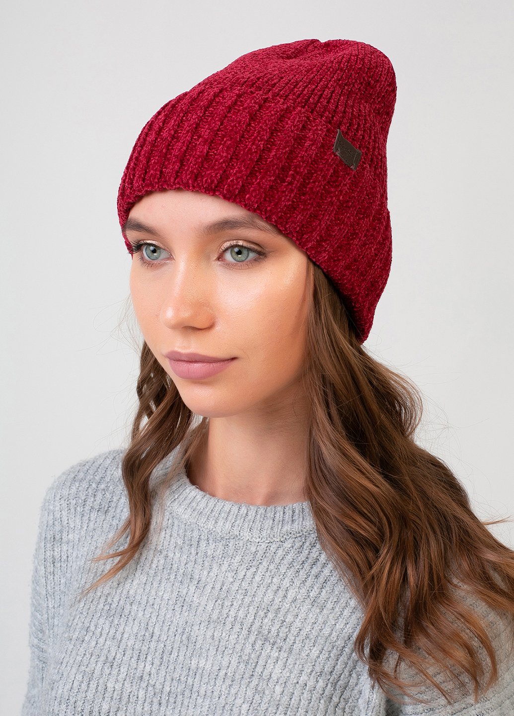 Купить Теплая зимняя велюровая шапка Merlini Бибури 330006 - Красный в интернет-магазине