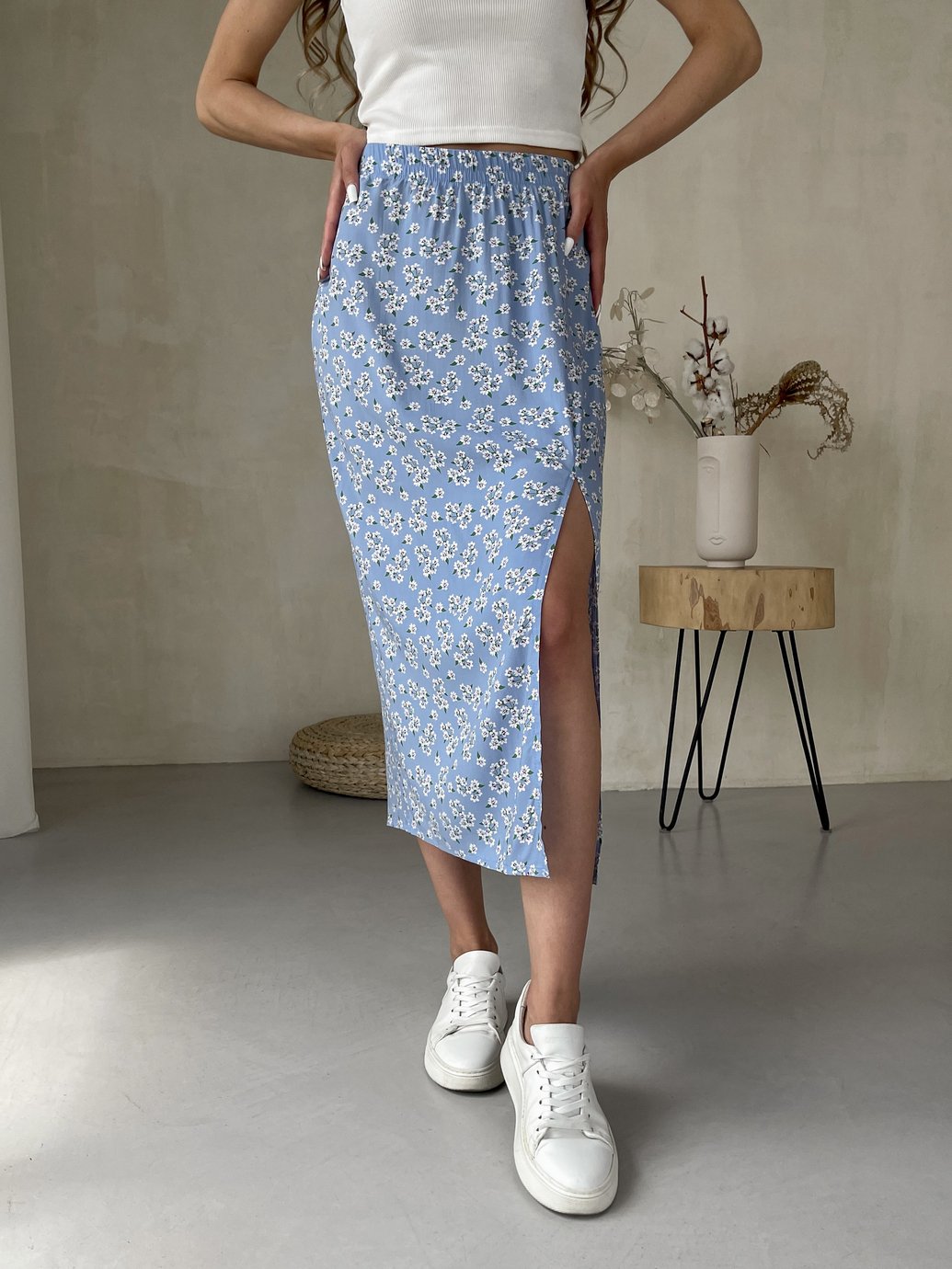 Купить Длинная женская юбка ниже колена с размером в цветочек Merlini Равенна 400000124, размер 50-52 (2XL-3XL) в интернет-магазине