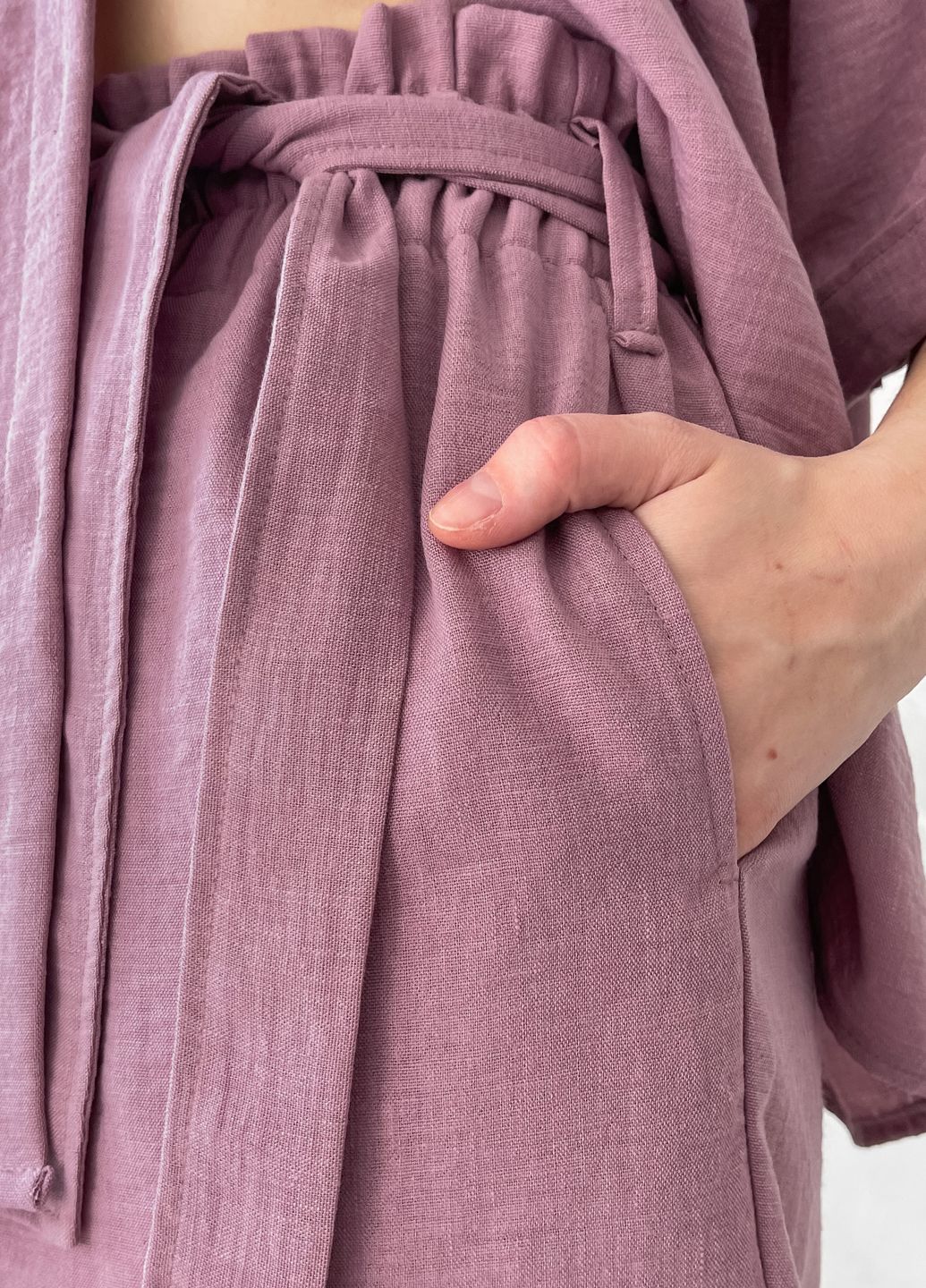 Купить Женские летние шорты бермуды с пояском из льна розовые Merlini Карлино 300000144, размер 42-44 в интернет-магазине